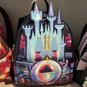 NWT Cinderella castle Loungefly mini backpack
